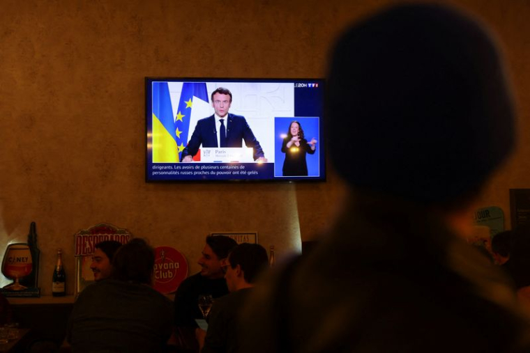 PRÉSIDENTIELLE: MACRON SOUHAITE SUPPRIMER LA REDEVANCE TÉLÉVISUELLE