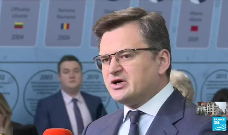 L'Ukraine demande trois choses : "des armes, des armes et des armes" à l'Otan