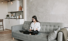 Les propriétaires de biens immobiliers ont jusqu'à ce lundi 31 juillet minuit pour remplir leur déclaration, une obligation pour tous. (illustration) (Vlada Karpovich / Pexels)