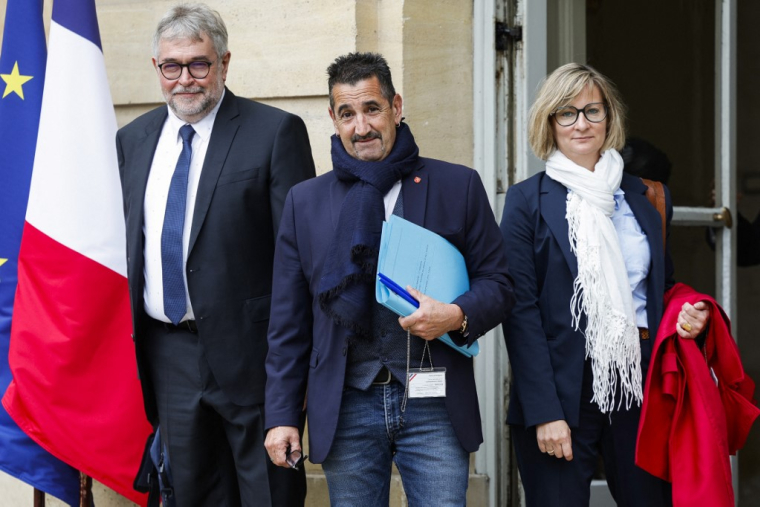 Patrick Privat, Frédéric Souillot et Patricia Drevon à Paris, le 30 septembre 2024. ( AFP / GEOFFROY VAN DER HASSELT )