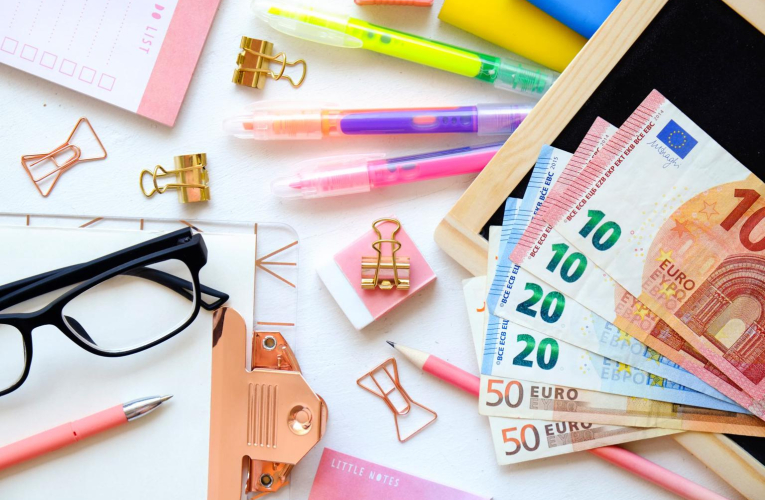 Des solutions existent pour faire des économies sur les achats de la rentrée. ( crédit photo : Shutterstock )