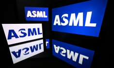 ASML est un rouage essentiel de l'économie mondiale, car les semi-conducteurs fabriqués à l'aide de ses machines alimentent tout, des smartphones aux missiles. ( AFP / Lionel BONAVENTURE )