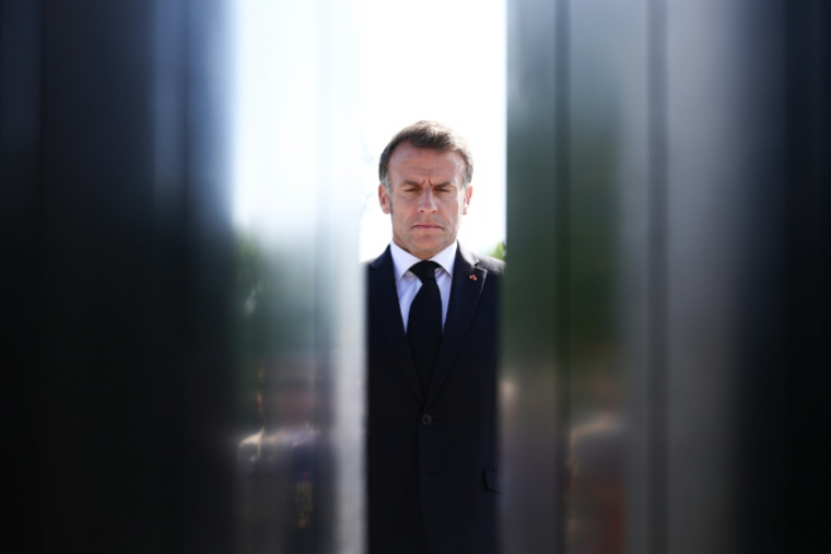 Le président français Emmanuel Macron lors des commémorations du 8-mai 1945, le 8 mai 2026 à Paris   ( POOL / Teresa SUAREZ )
