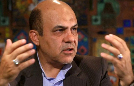 Photo d'archives d'Alireza Akbari, ancien vice-ministre iranien de la Défense, lors d'une interview avec Khabaronline à Téhéran
