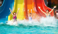 Les parcs aquatiques sont l’une des attractions phares de l’été. crédit photo : Getty Images