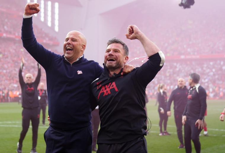 De Klopp à Slot, une leçon de transition made in Liverpool