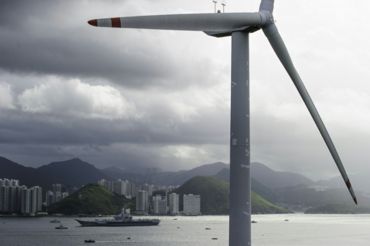 La seule éolienne commerciale de Hong Kong a été mise hors service lundi après deux décennies d'exploitation, a annoncé le fournisseur d'électricité HK Electric ( AFP / TENGKU Bahar )