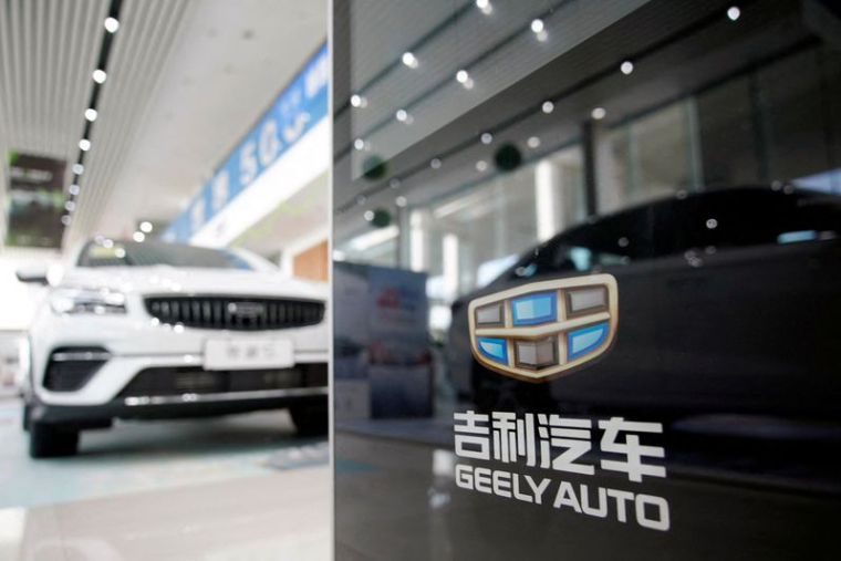 RENAULT VA CÉDER 34% DE SA DIVISION CORÉENNE AU CHINOIS GEELY POUR 207 MILLIONS DE DOLLARS
