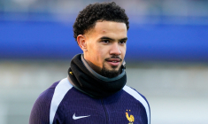 Les Bleuets avec Warren Zaïre-Emery et Senny Mayulu