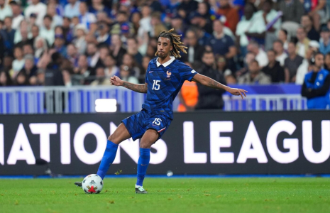 Leny Yoro revient sur sa première sous le maillot bleu