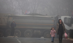 Tensions remain high as roads in northern Kosovo still blocked