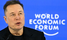 Elon Musk à Davos, en Suisse, le 23 janvier 2026. ( AFP / FABRICE COFFRINI )