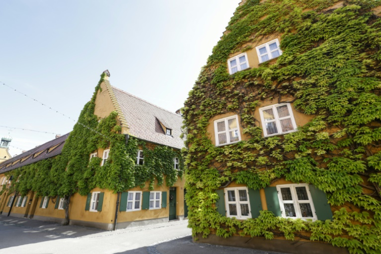 Une rue de la résidence Fuggerei, le 20 ai 2025 à Augsbourg, dans le sud de l'Allemagne ( AFP / Michaela STACHE )