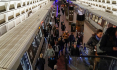 Des passagers sortant du métro de Washington, aux Etats-Unis