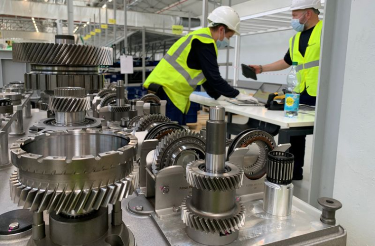 Photo d'archives d'employés de Stellantis dans l'usine de Metz