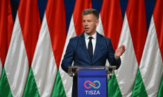 Peter Magyar, le 13 avril 2026, à Budapest ( AFP / ATTILA KISBENEDEK )