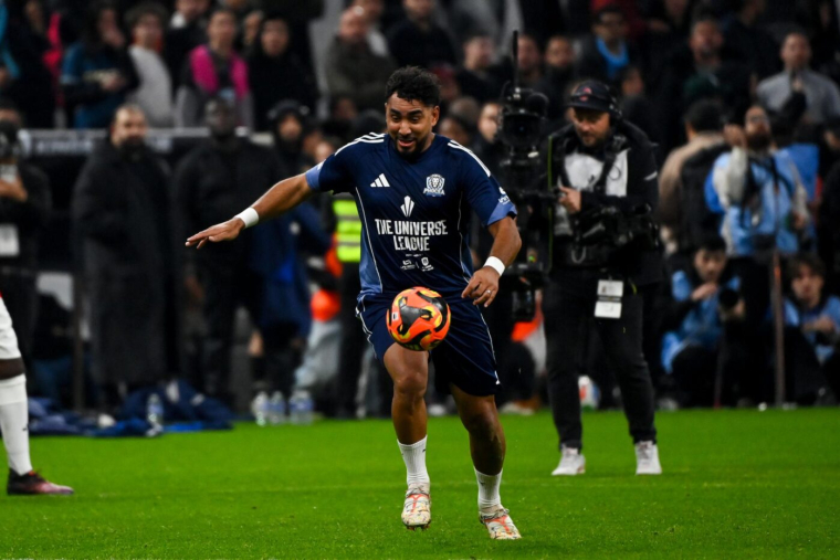 Dimitri Payet raccroche les crampons !