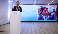 Le Premier ministre tient une conférence de presse pour présenter son programme en vue d'élections législatives anticipées