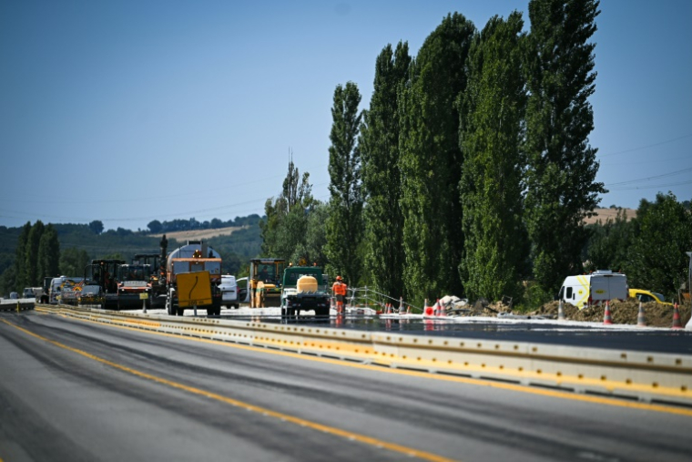 Le chantier de construction de l'autoroute A69 entre Toulouse et Castres, Verfeil, le 10 juillet 2025 dans le Tarn ( AFP / Matthieu RONDEL )