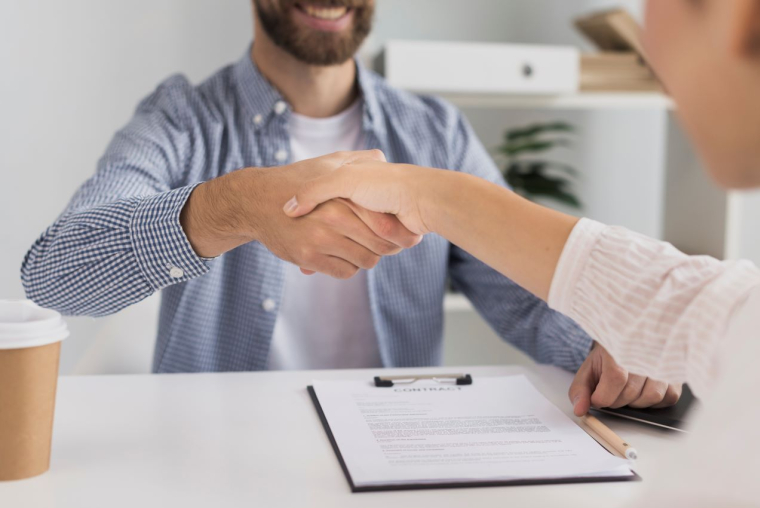 (La domiciliation d'entreprise est une solution efficace, discrète et sécurisée pour votre adresse professionnelle et le traitement de votre administratif - Crédit photo Freepik)