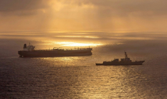 Following the start of the war with US-Israeli attacks on February 28, Iran largely closed the Strait of Hormuz and the US later imposed its own blockade of Iranian ports ( US NAVY / - )
