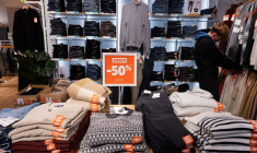 ( AFP / FRED TANNEAU )