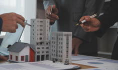 En SCPI, les frais sont déduits directement des dividendes que vous percevez.