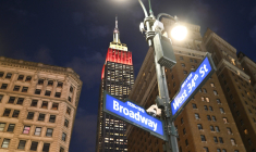 New York s'illumine aux couleurs françaises après la victoire des Bleus
