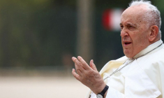 Le pape François arrive à Lisbonne pour les Journées mondiales de la jeunesse 2023