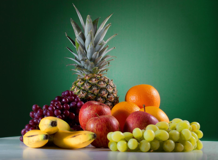 La banane est le fruit le plus acheté par les Français avec plus de 109 292 tonnes en automne dernier.  (Crédits: Adobe Stock)