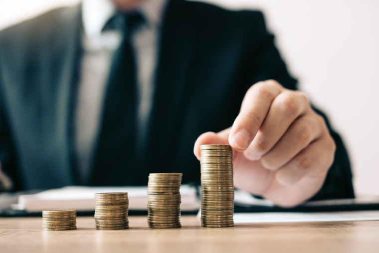 Les français sont nombreux à avoir pu épargner davantage en comparaison avec les années précédentes. (Crédit photo: © wutzkoh - stock.adobe.com)