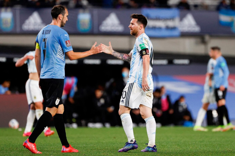 Lionel Messi salué par un de ses meilleurs adversaires