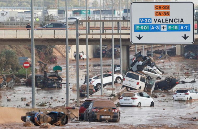 Conséquences des inondations dans la banlieue de Valence