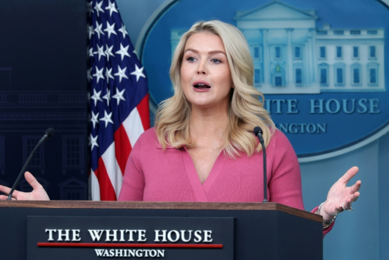 La porte-parole de la Maison Blanche, Karoline Leavitt, participe à un point de presse à la Maison Blanche, à Washington, le 5 février 2026 ( GETTY IMAGES NORTH AMERICA / ALEX WONG )