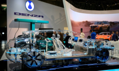 Un concept car transparent de voiture électrique Denza Z, au Mondial de l'automobile à Paris, le 12 octobre 2026 ( AFP / Ludovic MARIN )
