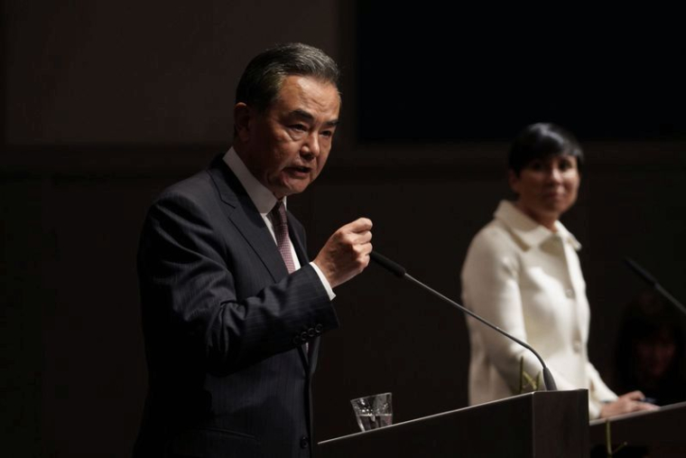 UN HAUT REPRÉSENTANT DE PÉKIN MET EN DOUTE L'ORIGINE CHINOISE DU CORONAVIRUS