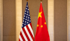 Les drapeaux des États-Unis et de la Chine