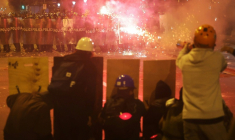 Affrontements entre manifestants et forces de l'ordre à Lima le 15 octobre 2025 ( AFP / Hugo CUROTTO )