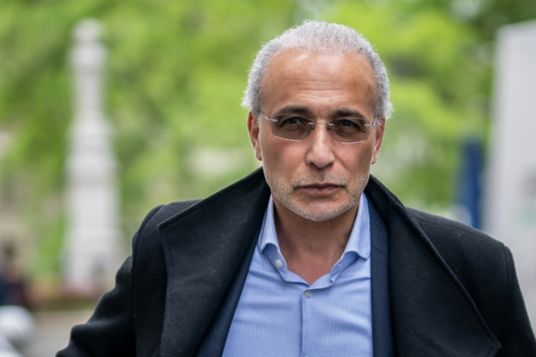L'islamologue suisse Tariq Ramadan lors de son procès pour viol à Genève, le 24 mai 2023 ( AFP / FABRICE COFFRINI )