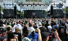 Le groupe de rock indépendant Peach Truck Hijackers en concert au DMZ Peace Train Festival à Cheorwon, près de la frontière avec la Corée du Nord, le 14 juin 2026 en Corée du Sud ( AFP / Jung Yeon-je )