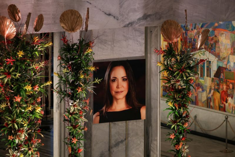 Le prix Nobel de la paix est décerné lors d'une cérémonie royale à l'hôtel de ville d'Oslo