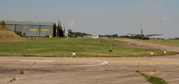 Metz ne manque pas de pistes pour faire décoller son ancienne base militaire (Crédit photo: Mike-tango - Wikimedia Commons)