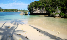 La baie de Kanumera sur l'île des Pins, le 17 mai 2021 en Nouvelle-Calédonie ( AFP / Theo Rouby )