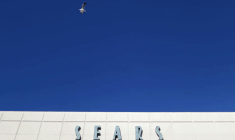 LE PRÉSIDENT DU DISTRIBUTEUR SEARS FAIT UNE OFFRE POUR LE SAUVER
