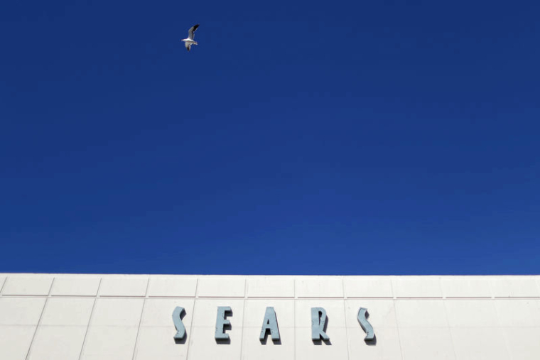 LE PRÉSIDENT DU DISTRIBUTEUR SEARS FAIT UNE OFFRE POUR LE SAUVER