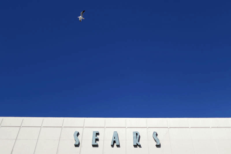 LE PRÉSIDENT DU DISTRIBUTEUR SEARS FAIT UNE OFFRE POUR LE SAUVER
