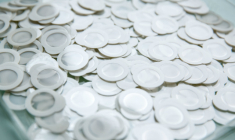 Des patchs Viaskin, utilisés pour la désensibilisation aux allergies. (crédit : DBV Technologies)