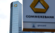 Photo du logo de Commerzbank près du siège du groupe, à Francfort, en Allemagne
