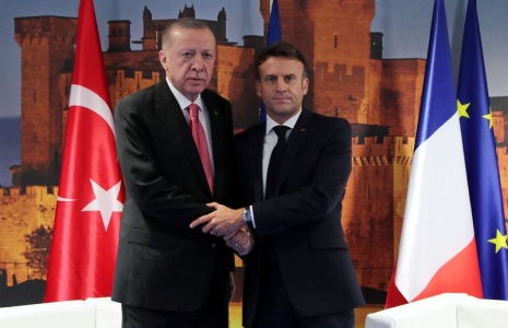 OTAN: MACRON SALUE AUPRÈS D'ERDOGAN L'ACCORD TROUVÉ SUR LA SUÈDE ET LA FINLANDE