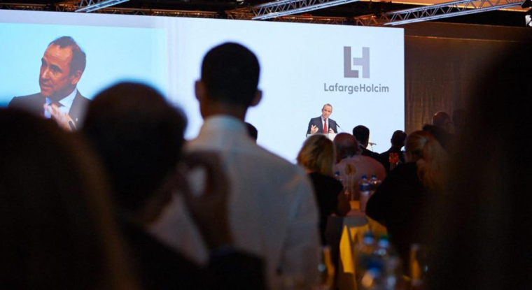 Eric Olsen, le dirigeant de LafargeHolcim lors d'une réunion de présentation du nouveau groupe à Zurich. (© Lafargeholcim)